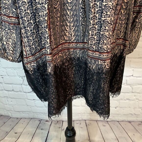 Anthropologie Vanessa Virginia Blouse size small - Picture 4 of 11